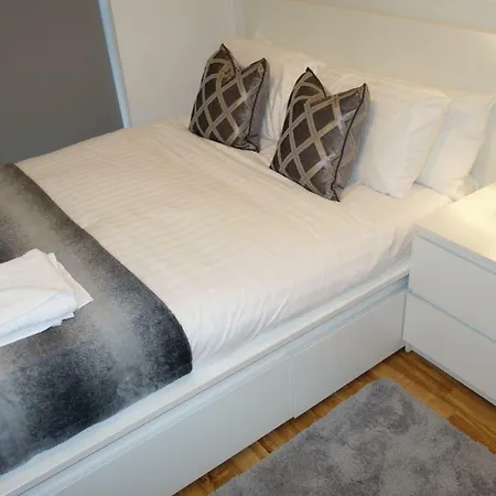 Aire Modern Leeds - 2 Bed 2 Bath * Leeds (West Yorkshire)